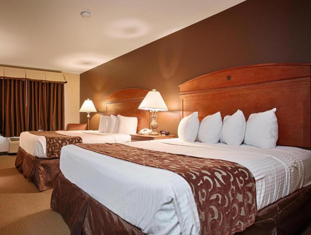 Best Western Manhattan Inn Exterior foto