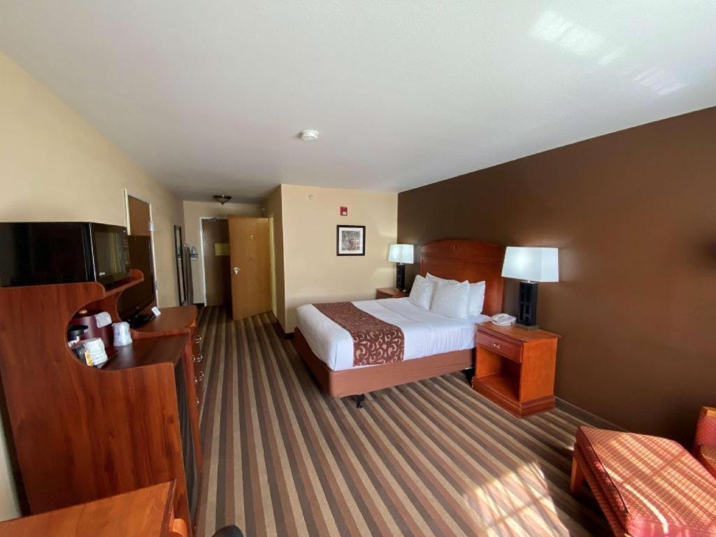 Best Western Manhattan Inn Exterior foto